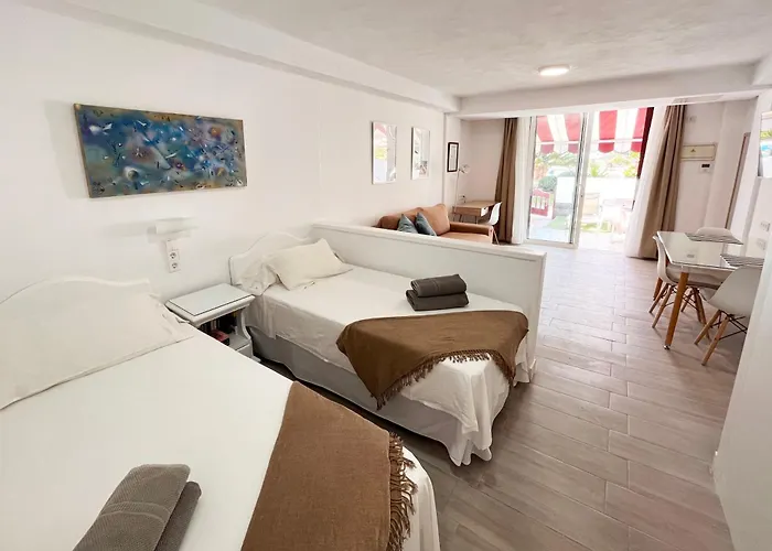 Prime Garden-view Apartment