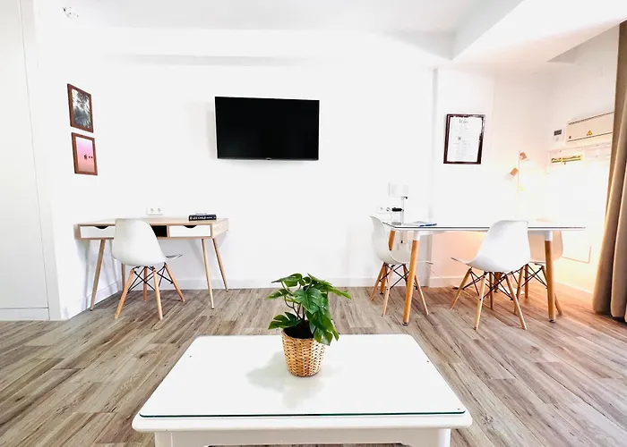 Prime Garden-view Apartment *